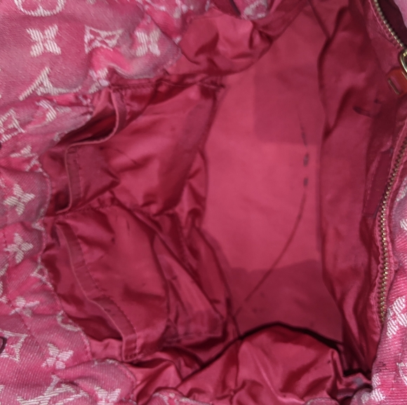 Louis Vuitton: Denim Noefull MM Monogram Tote - Picture 11 of 14